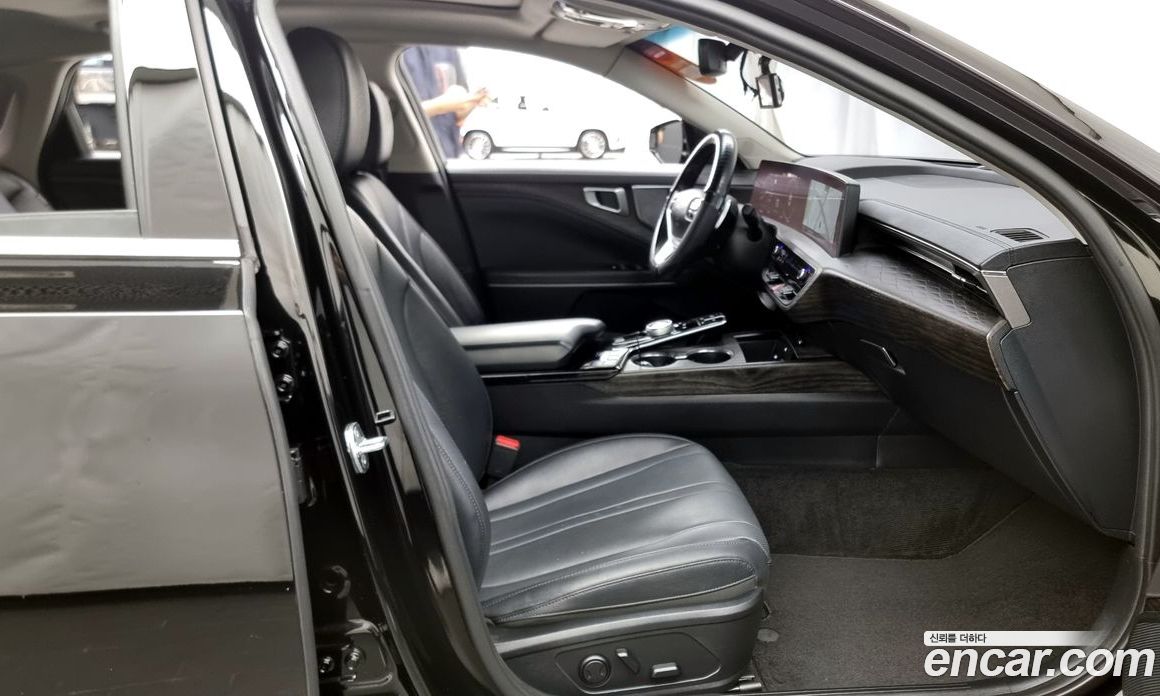 Kia K8 2.5 Gasoline 2WD