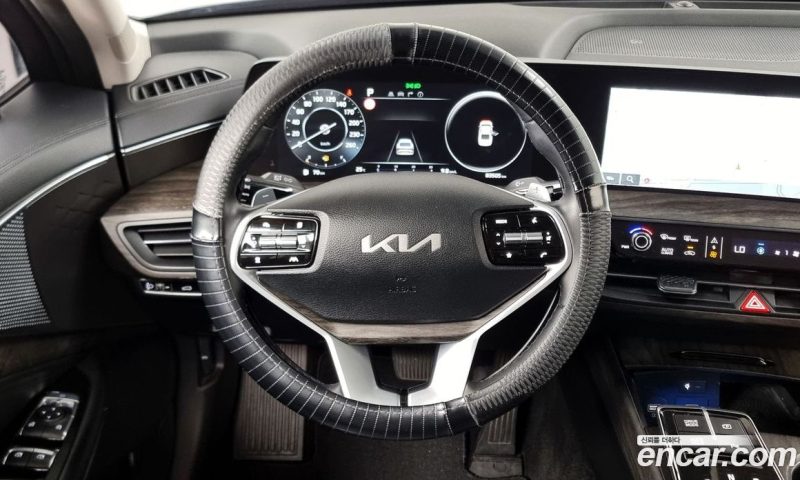 Kia K8 2.5 Gasoline 2WD