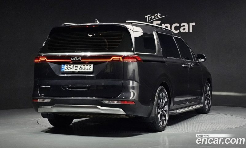 Kia Carnival 7-Seater Signature