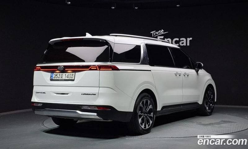 Kia Carnival 7-Seater Signature