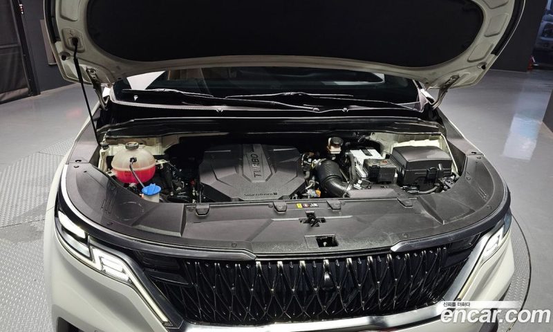 Kia Carnival 7-Seater Signature