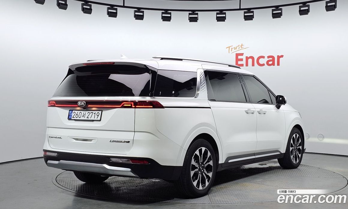 Kia Carnival 7-Seater Signature