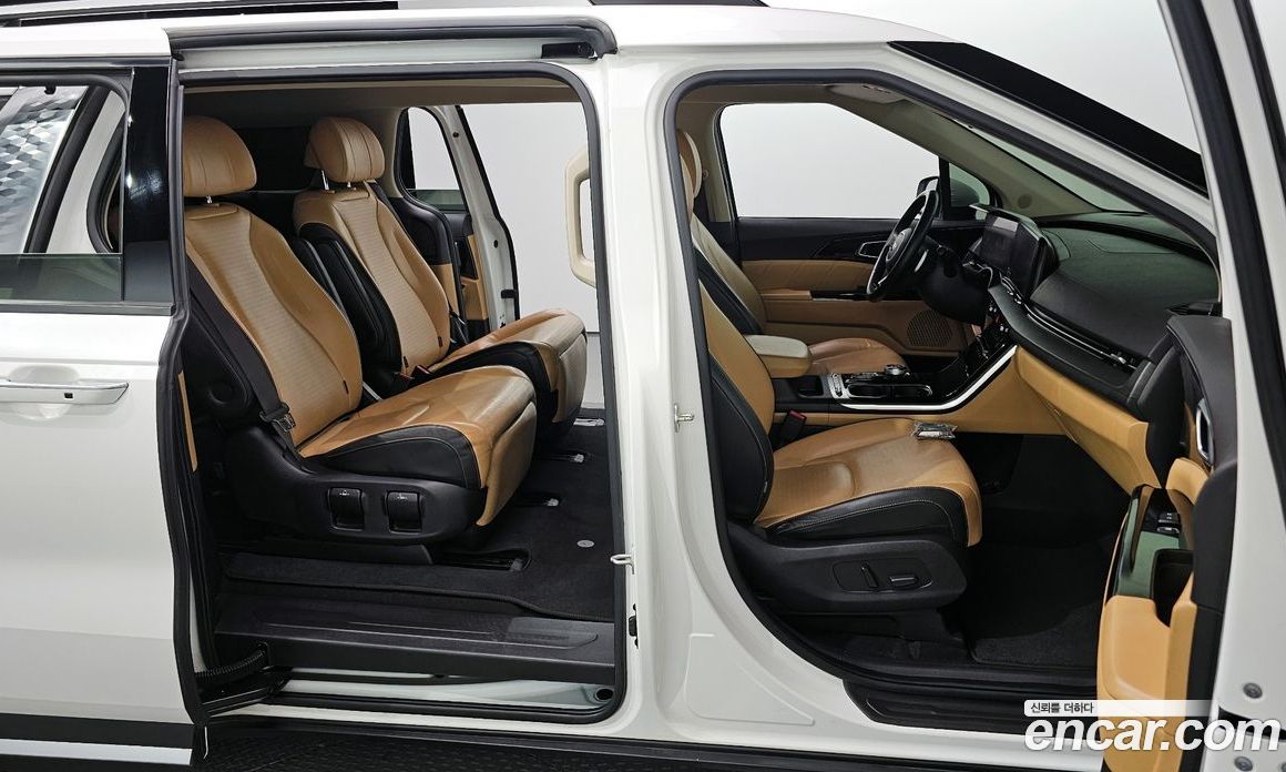 Kia Carnival 7-Seater Signature