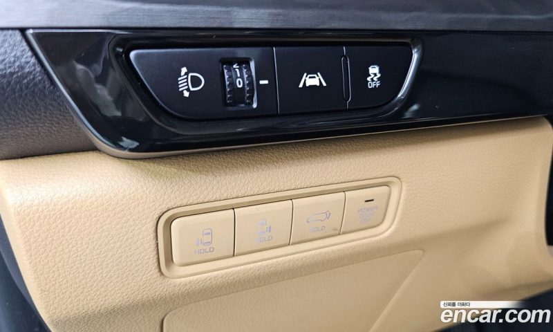 Kia Carnival 7-Seater Signature