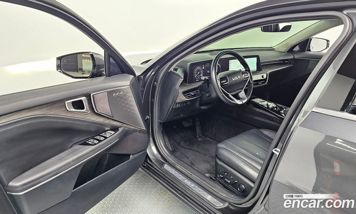 Kia K8 2.5 Gasoline 2WD