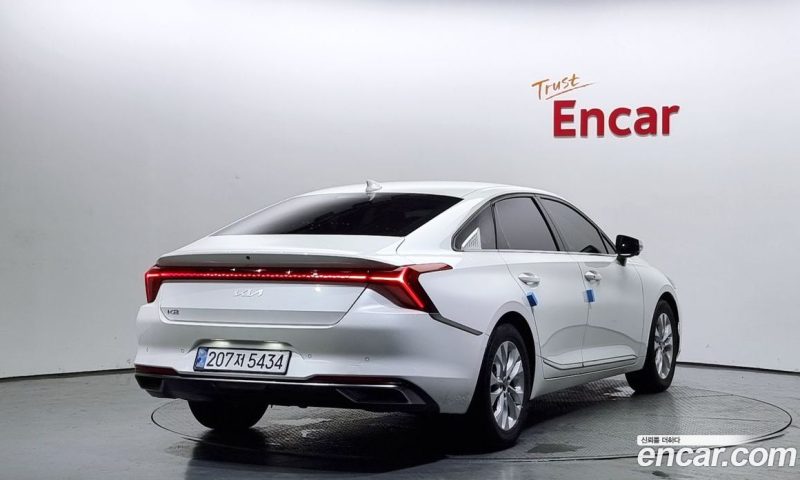 Kia K8 2.5 Gasoline 2WD