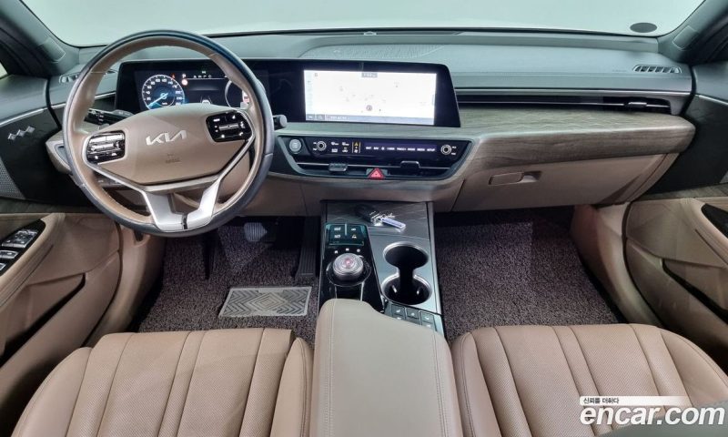 Kia K8 2.5 Gasoline 2WD