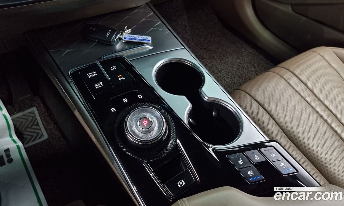 Kia K8 2.5 Gasoline 2WD