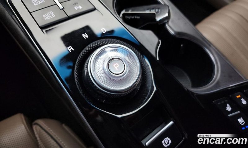 Kia K8 2.5 Gasoline 2WD