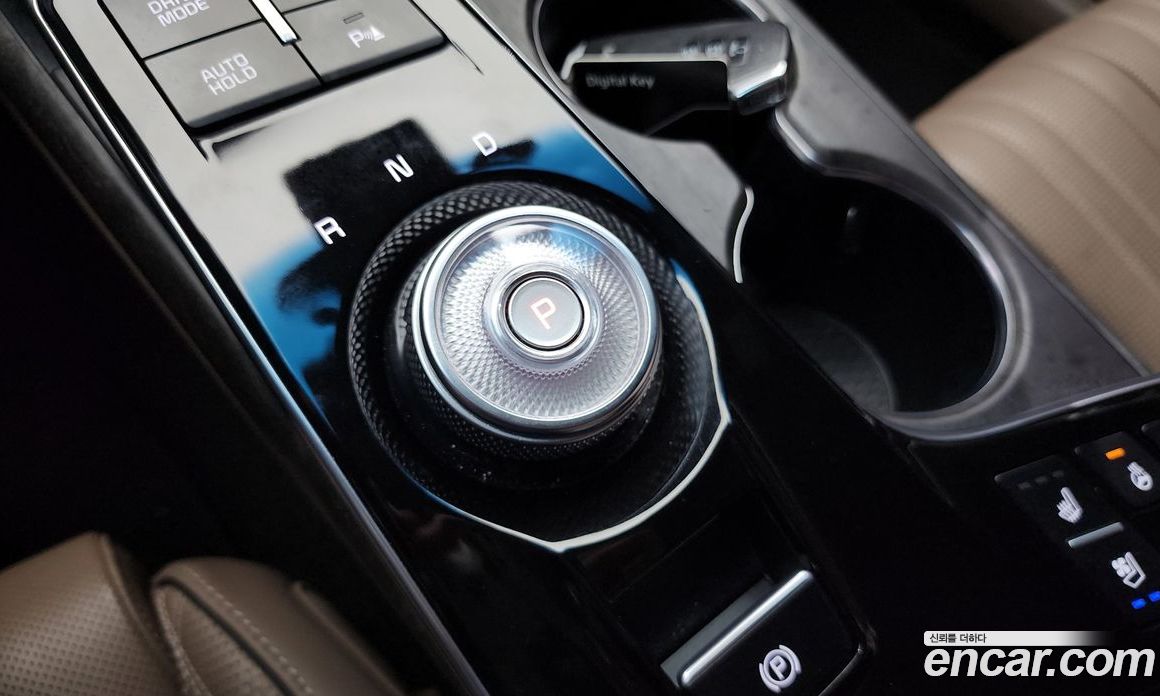 Kia K8 2.5 Gasoline 2WD