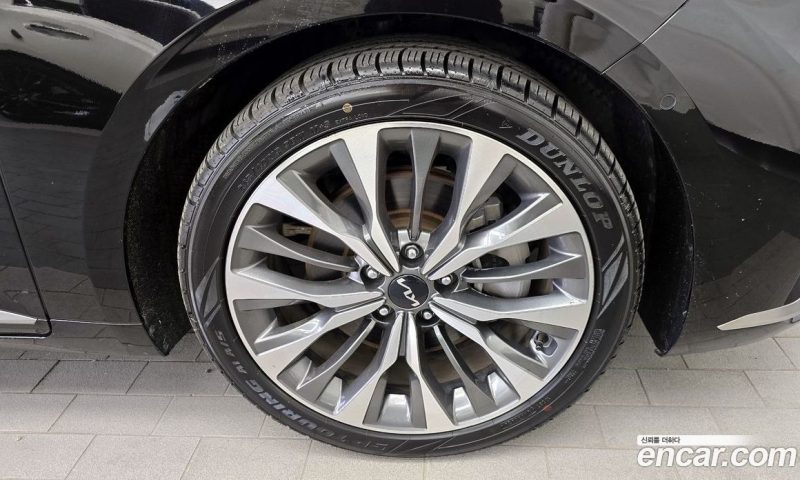 Kia K8 2.5 Gasoline 2WD