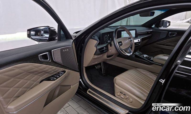 Kia K8 2.5 Gasoline 2WD