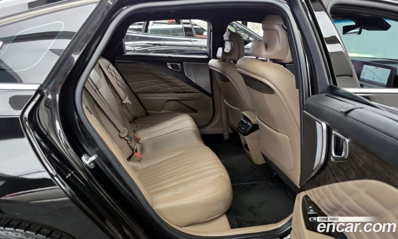 Kia K8 2.5 Gasoline 2WD