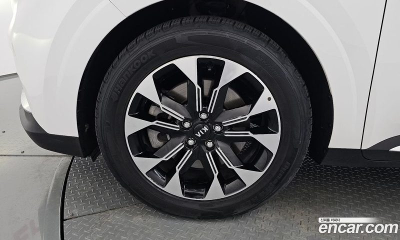 Kia Carnival 9-Seater Signature