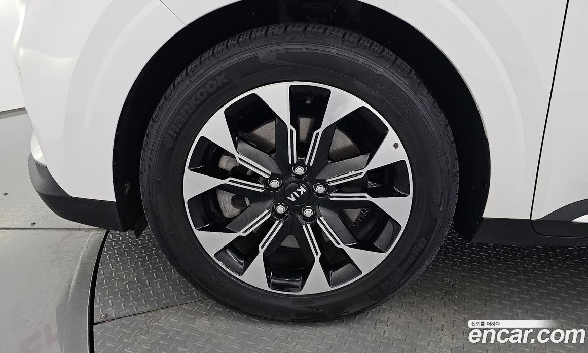 Kia Carnival 9-Seater Signature