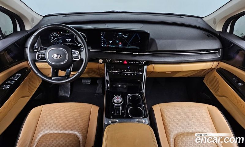 Kia Carnival 9-Seater Signature