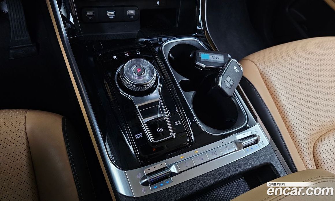 Kia Carnival 9-Seater Signature