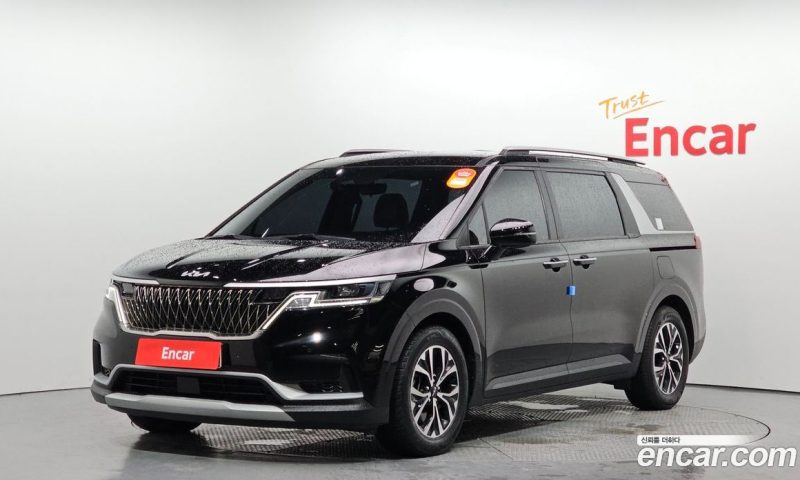 Kia Carnival 9-Seater Prestige