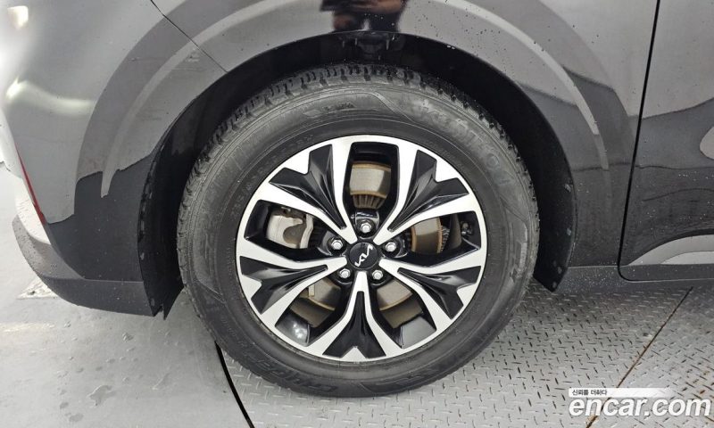 Kia Carnival 9-Seater Prestige