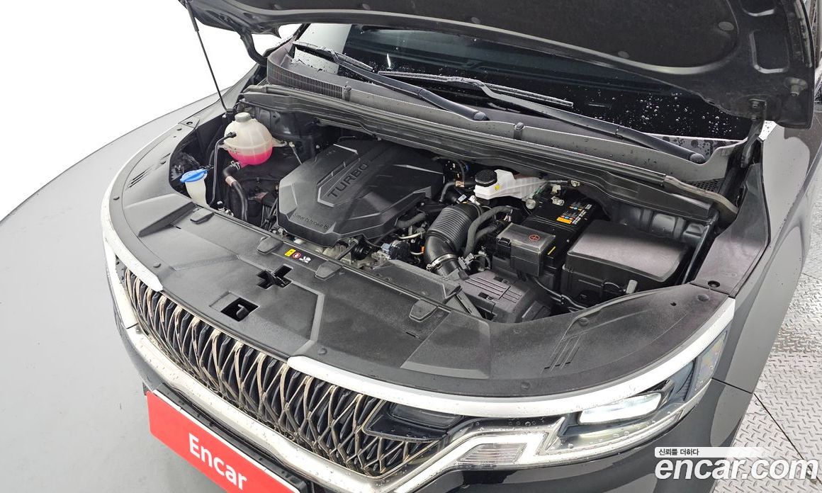 Kia Carnival 9-Seater Prestige