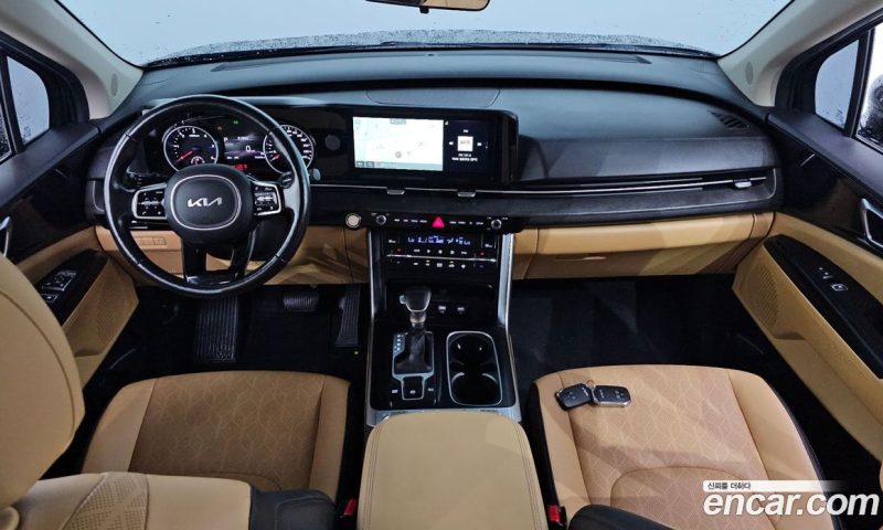 Kia Carnival 9-Seater Prestige