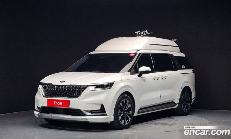 Kia Carnival 9-Seater Hi-Limousine
