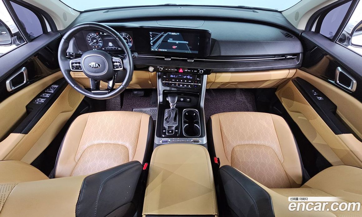 Kia Carnival 9-Seater Prestige