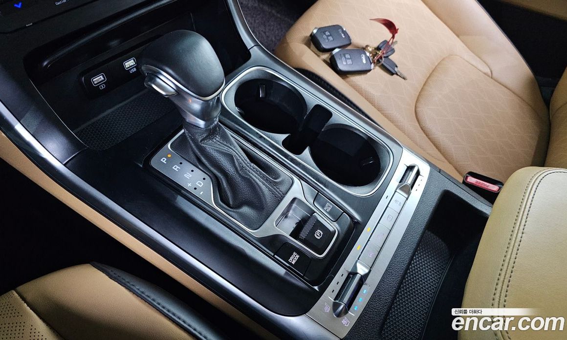 Kia Carnival 9-Seater Prestige