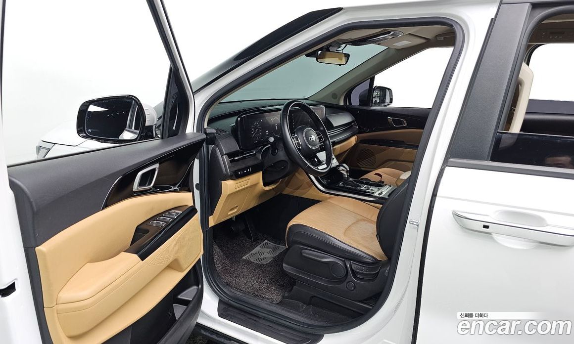 Kia Carnival 9-Seater Prestige