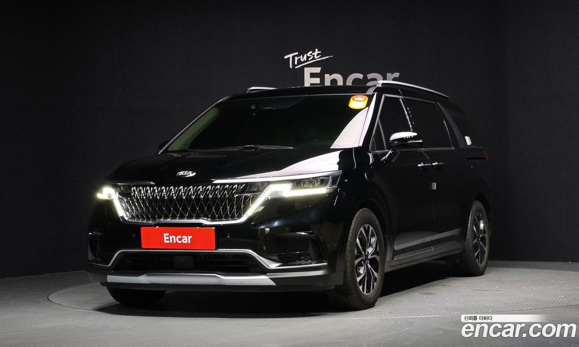 Kia Carnival 9-Seater Noblesse