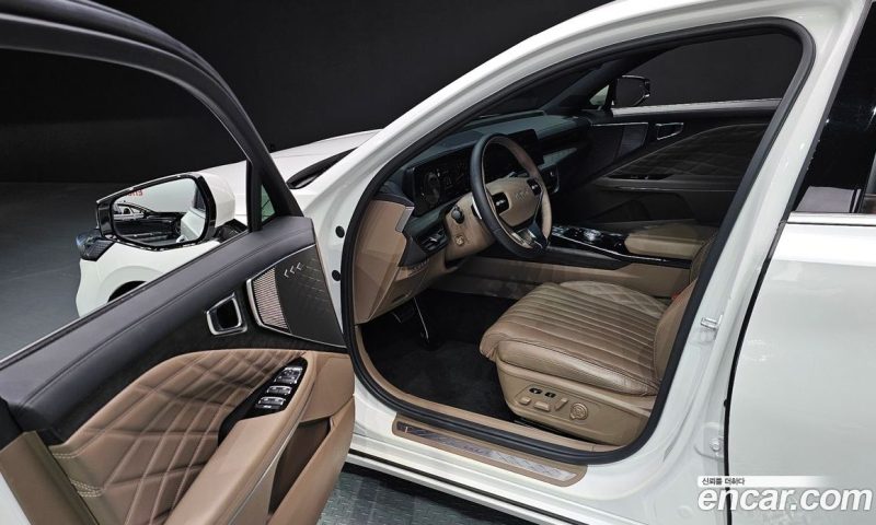 Kia K8 2.5 Gasoline 2WD