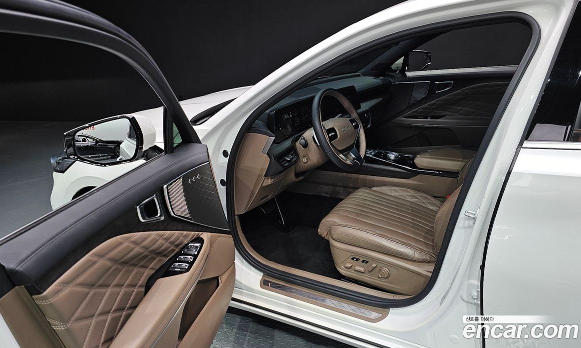 Kia K8 2.5 Gasoline 2WD