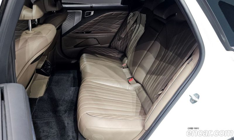 Kia K8 2.5 Gasoline 2WD