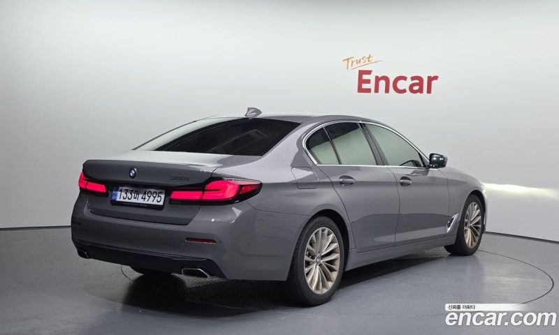 BMW 5-Series i520 Luxury