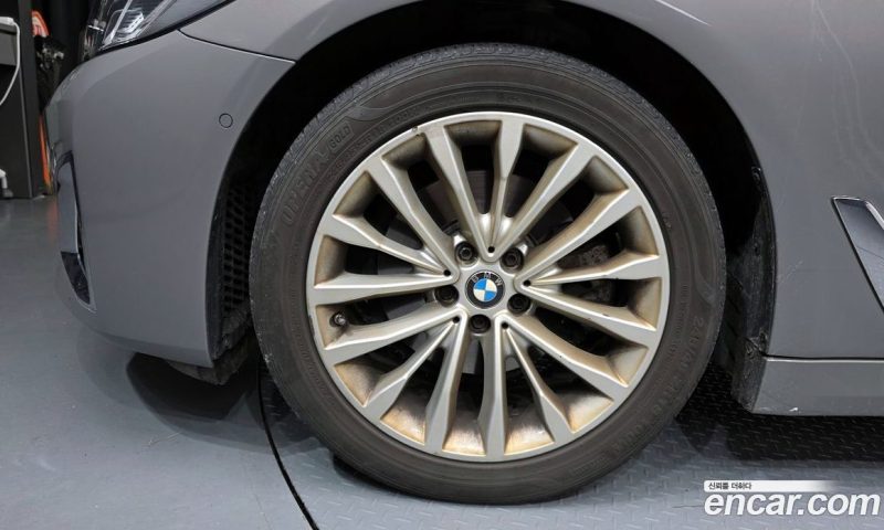 BMW 5-Series i520 Luxury