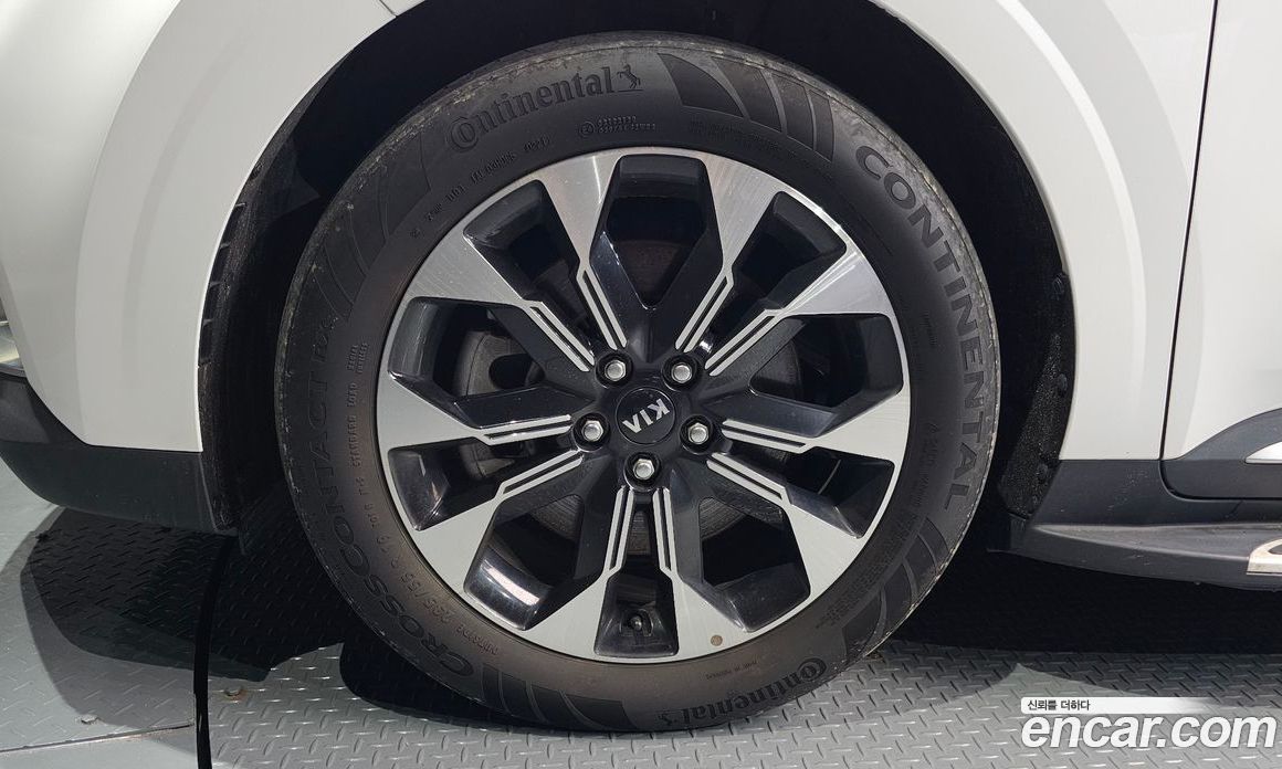 Kia Carnival 9-Seater Signature