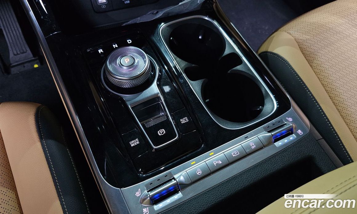 Kia Carnival 9-Seater Signature