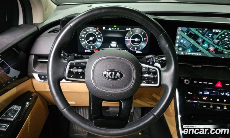 Kia Carnival 9-Seater Signature