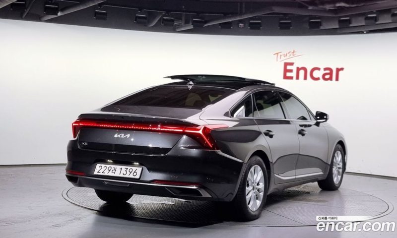 Kia K8 2.5 Gasoline 2WD