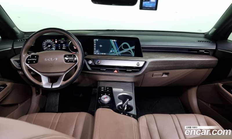 Kia K8 2.5 Gasoline 2WD