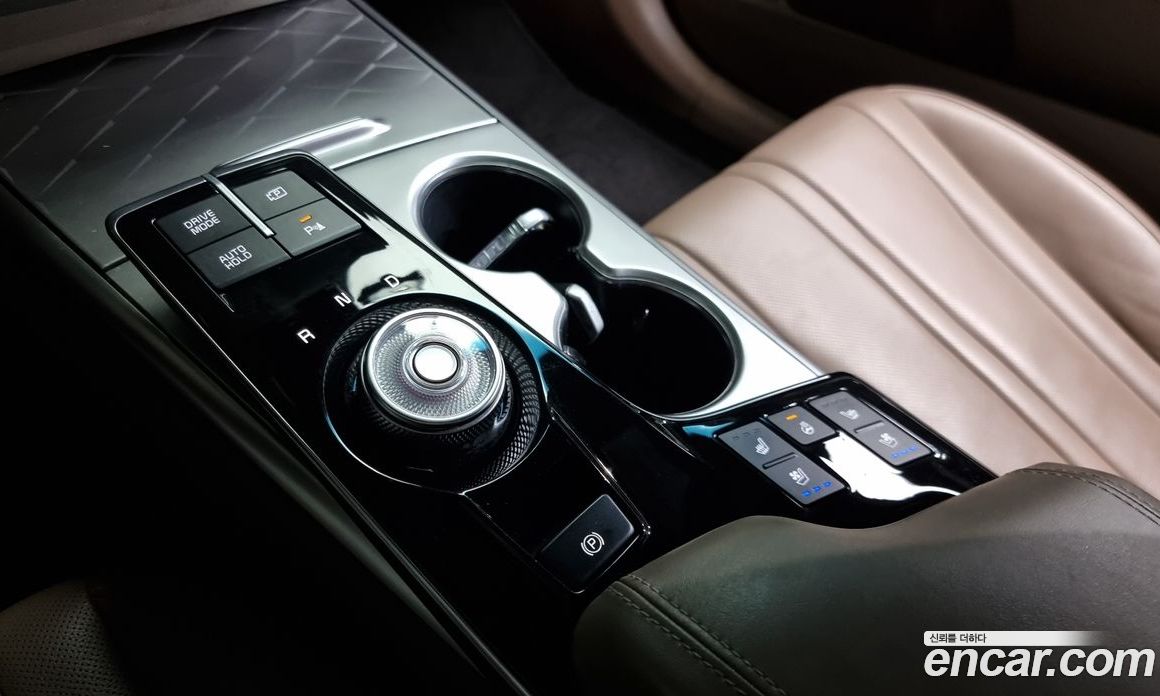 Kia K8 2.5 Gasoline 2WD