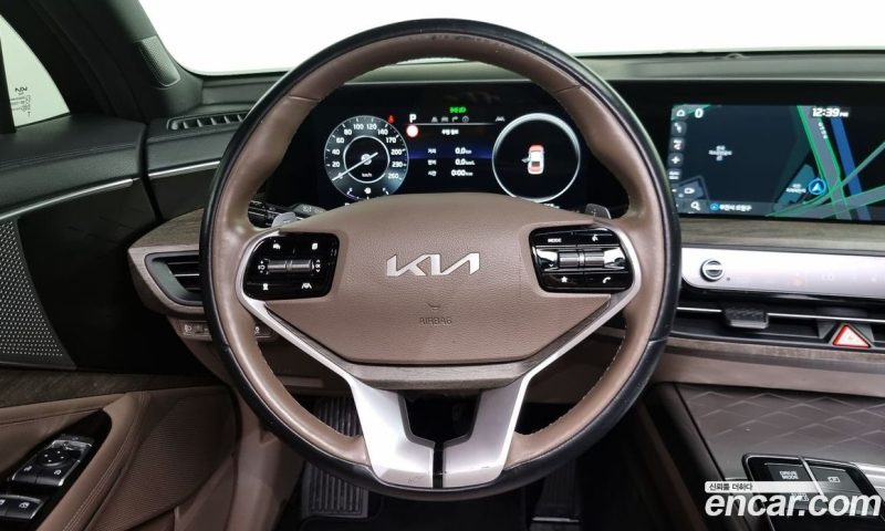 Kia K8 2.5 Gasoline 2WD