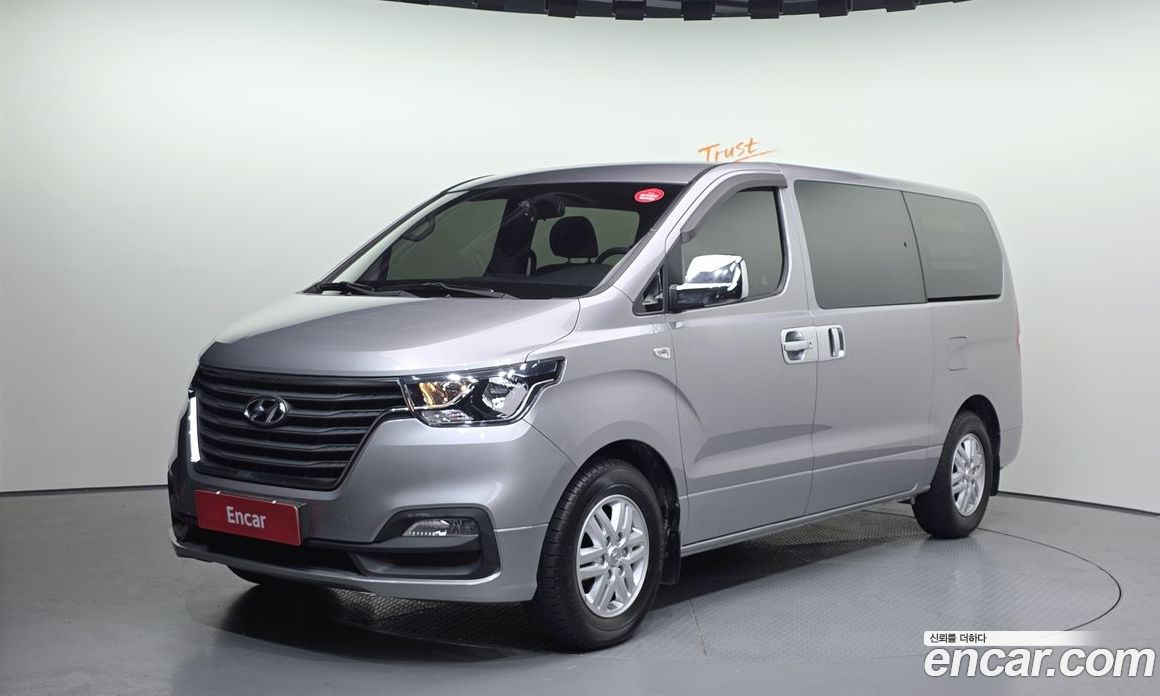Hyundai Starex Van 5-Seater