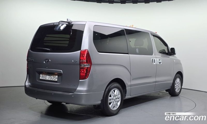 Hyundai Starex Van 5-Seater