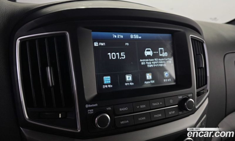 Hyundai Starex Van 5-Seater