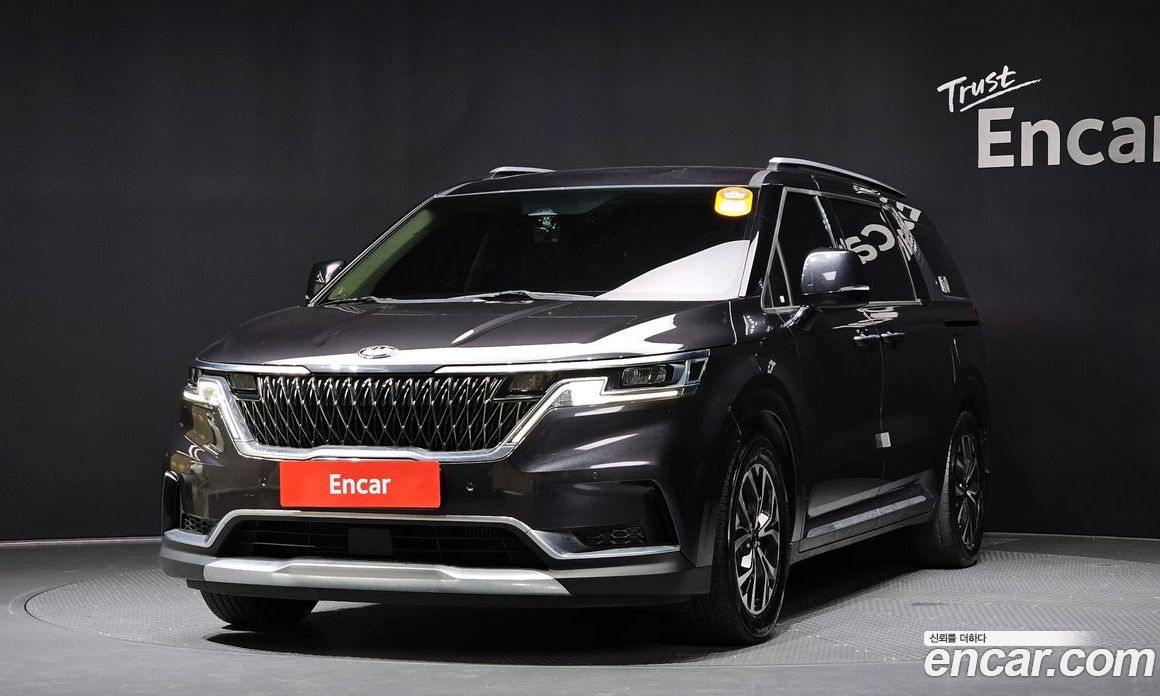 Kia Carnival 11-Seater Noblesse