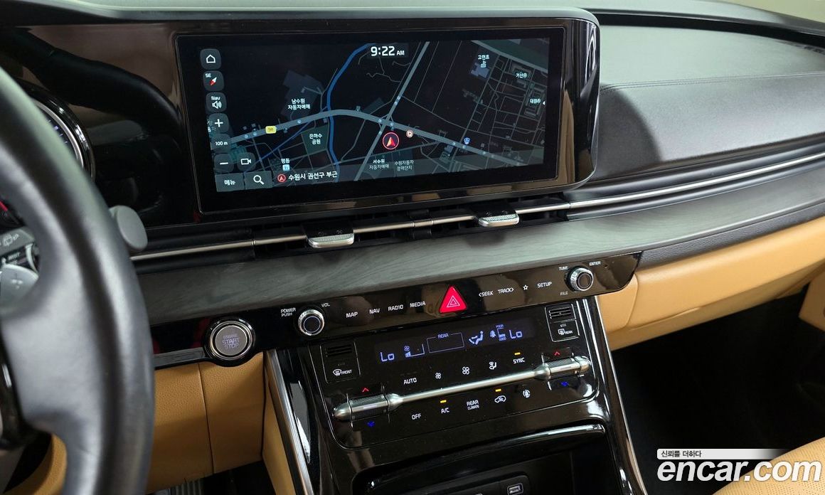 Kia Carnival 11-Seater Noblesse