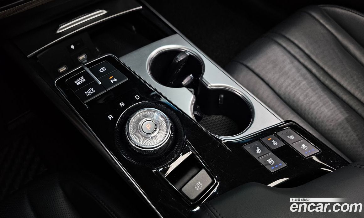 Kia K8 2.5 Gasoline 2WD