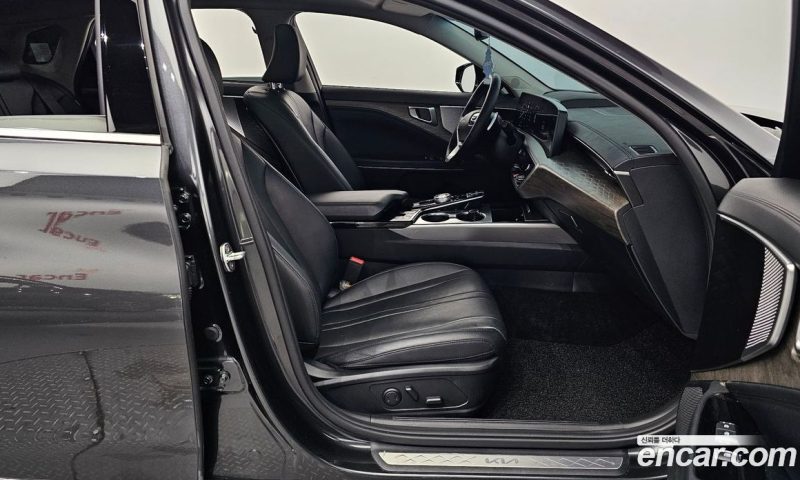 Kia K8 2.5 Gasoline 2WD