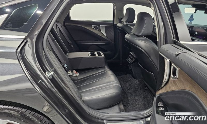 Kia K8 2.5 Gasoline 2WD